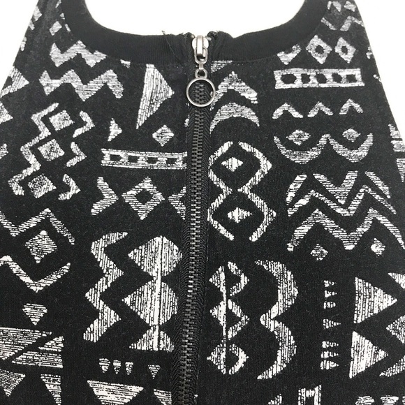 Silence + Noise | Urban Outfitters black/tan tank - Picture 5 of 8